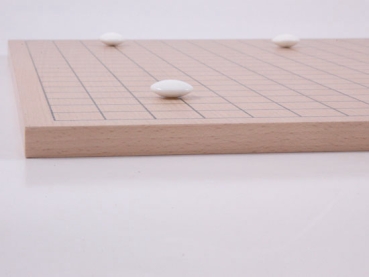 Preview: Buchenfurnierbrett, 19x19/13x13, 13mm, lackiert (2. Wahl)