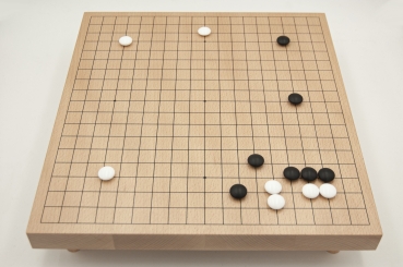 Buchenfurnierbrett, 19x19, 36mm, lackiert, mit Füßen