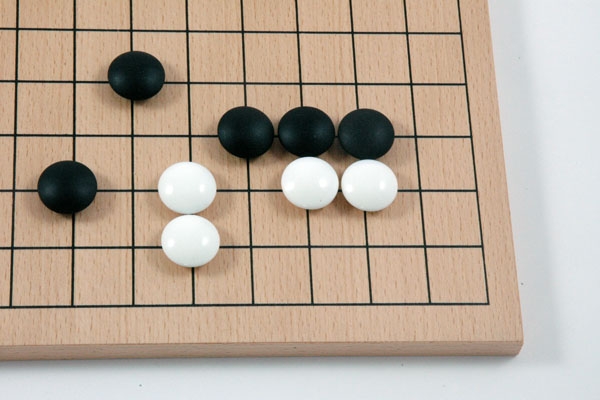 Buchenfurnierbrett, 19x19/13x13, 13mm, lackiert (2. Wahl)