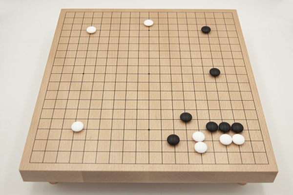 Buchenfurnierbrett, 19x19, 36mm, lackiert, mit Füßen